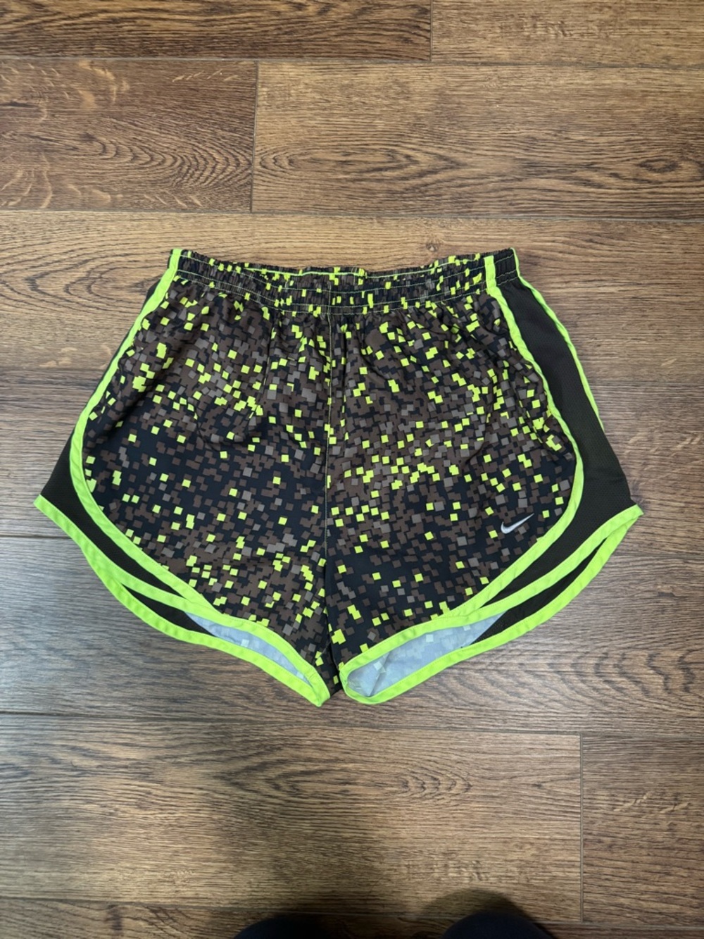 Nike Women's Neon Green Pixel Print Dri-Fit Athletic Shorts Medium